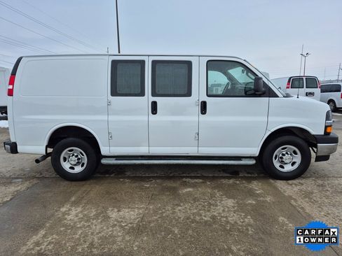 Used 2024 Chevrolet Express 2500 Work Van w/ Driver Convenience Package image 8