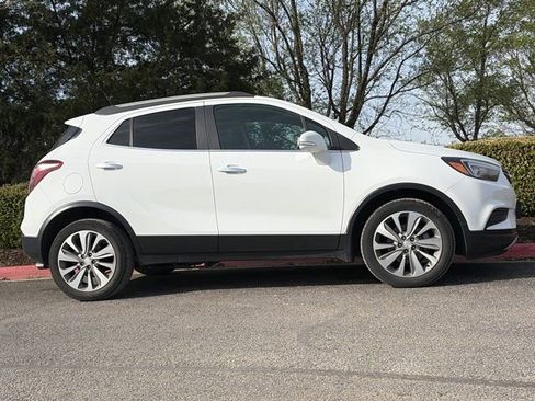 Used 2019 Buick Encore Preferred image 2