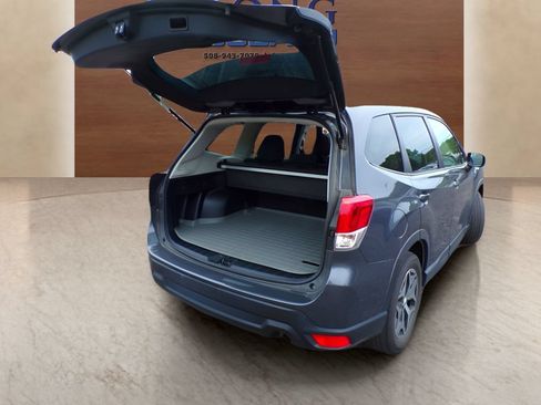 Used 2023 Subaru Forester Premium AWD/4WD image 12