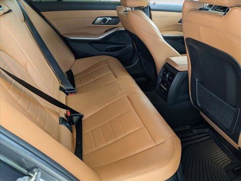 Used 2021 BMW 330i Sedan w/ M Sport Package image 20