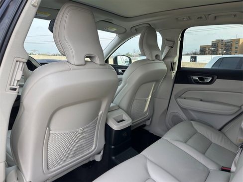 Used 2023 Volvo XC60 T8 Plus image 26