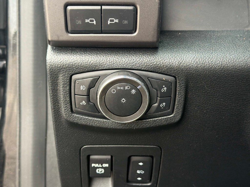 Used 2020 Ford F150 XLT w/ Equipment Group 302A Luxury AWD/4WD image 34