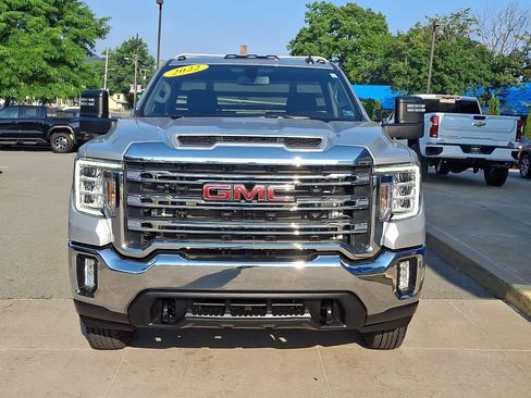 Used 2022 GMC Sierra 3500 SLE w/ SLE Convenience Package AWD/4WD image 2