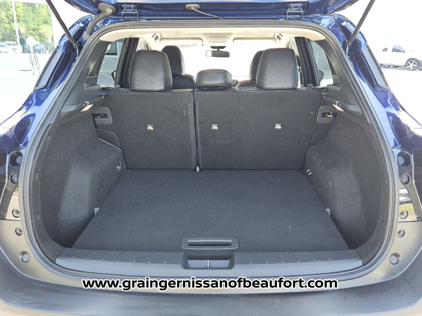 Used 2025 Nissan Kicks SR FWD image 6