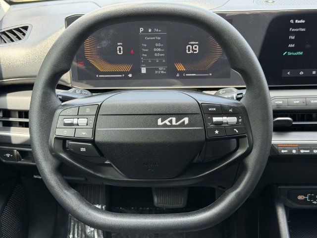 Used 2025 Kia K4 FWD image 19