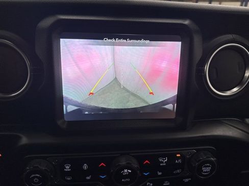 Used 2021 Jeep Wrangler Unlimited Sahara w/ Dual Top Group image 18