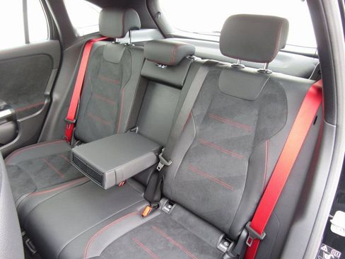 New 2025 Mercedes-Benz GLA 35 AMG 4MATIC image 20