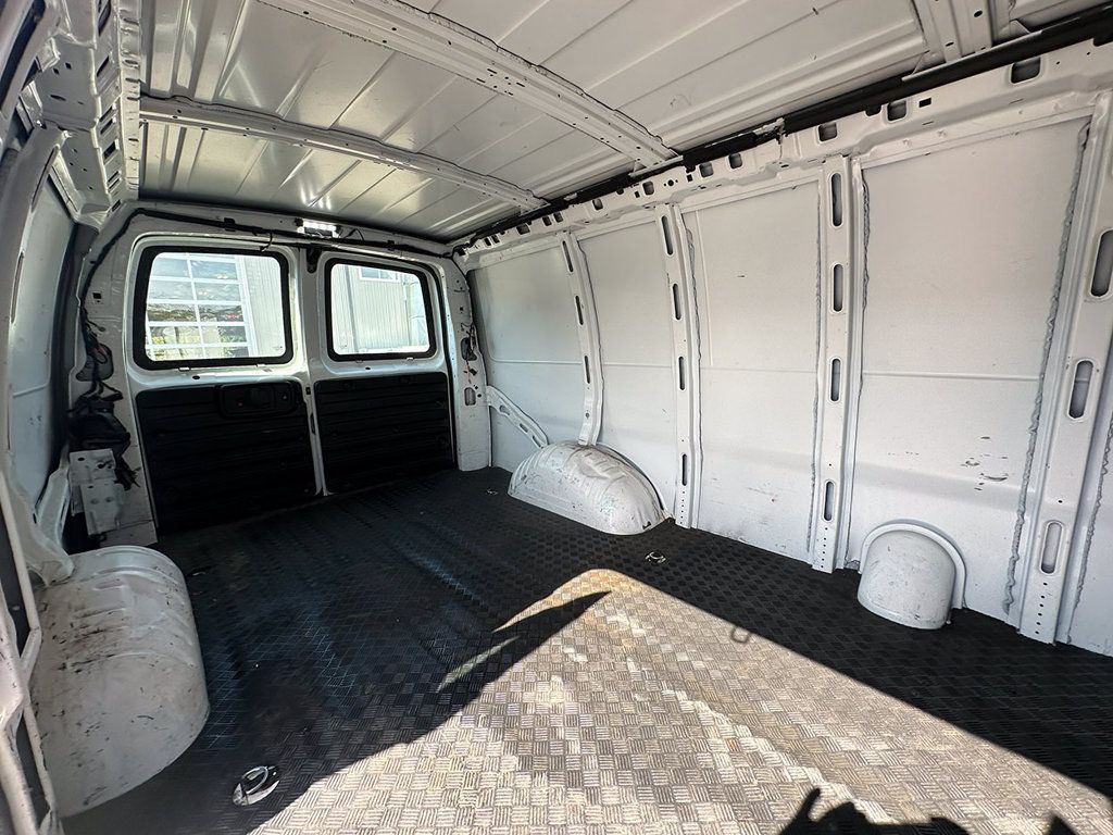 Used 2019 GMC Savana 2500 w/ Driver Convenience Package RWD image 21