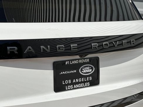 New 2026 Land Rover Range Rover SE image 14