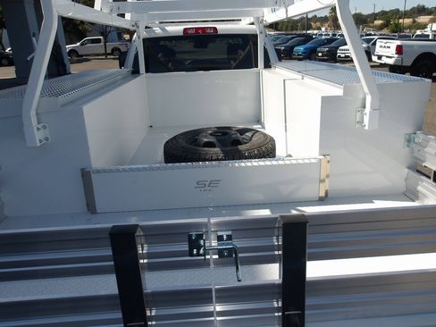 New 2025 RAM 3500 Tradesman w/ Chrome Appearance Group image 9