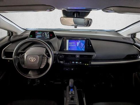 Used 2024 Toyota Prius LE FWD image 18