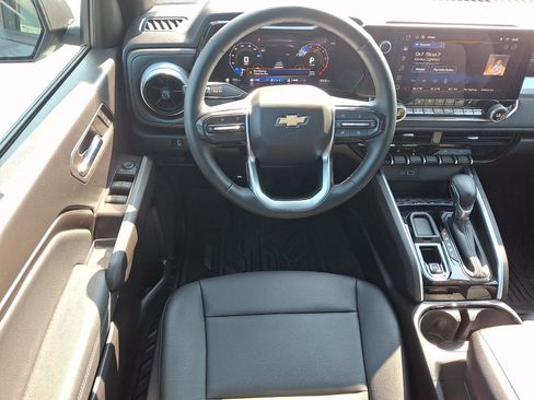 Used 2024 Chevrolet Colorado LT w/ LT Convenience Package III RWD image 11