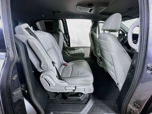 Used 2018 Honda Odyssey Elite image 11
