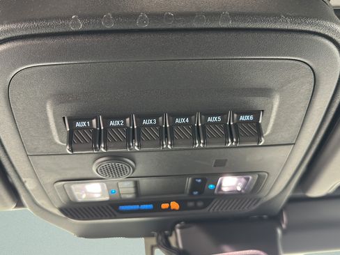Used 2025 Ford Bronco Badlands AWD/4WD image 23