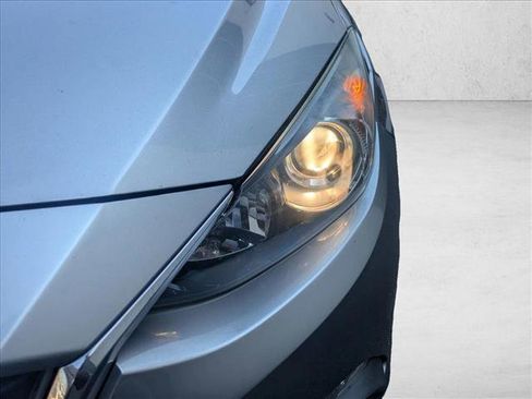 Used 2015 MAZDA MAZDA3 i Touring image 6