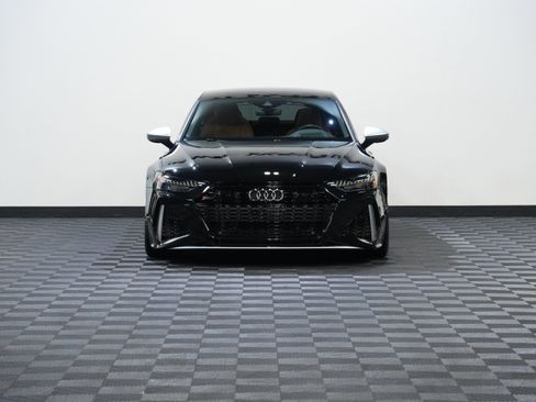 Used 2022 Audi RS 7 Sportback AWD/4WD image 4
