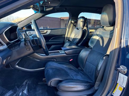 Used 2017 Lincoln Continental Black Label w/ Rear-seat Package image 8