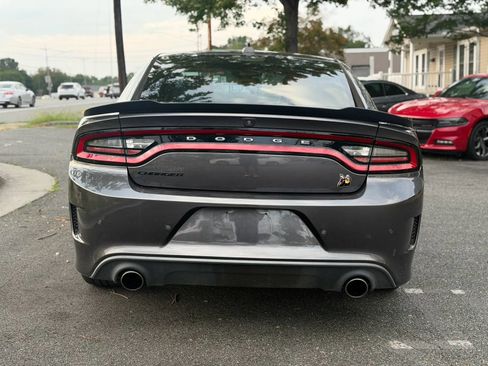 Used 2019 Dodge Charger Scat Pack w/ Plus Group RWD image 5