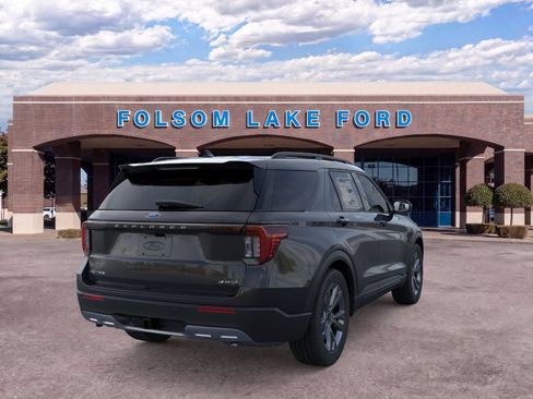 New 2026 Ford Explorer Active w/ Active Comfort Package AWD/4WD image 8
