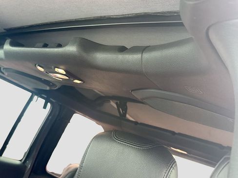 Used 2023 Jeep Wrangler Unlimited Rubicon 4xe AWD/4WD image 20