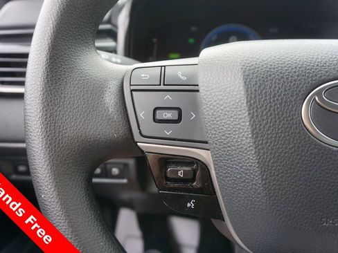 Certified 2025 Toyota Camry LE FWD image 4
