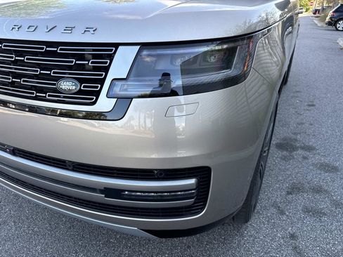 New 2026 Land Rover Range Rover Long Wheelbase SE AWD/4WD image 9