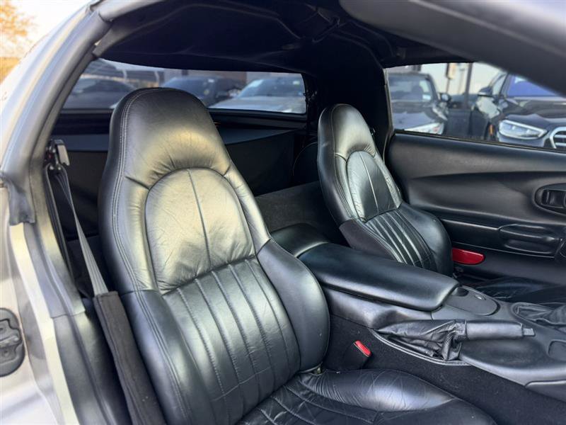 Used 2000 Chevrolet Corvette Coupe RWD image 38