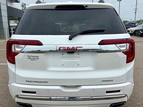 Used 2021 GMC Acadia Denali w/ Denali Ultimate Package AWD/4WD image 4