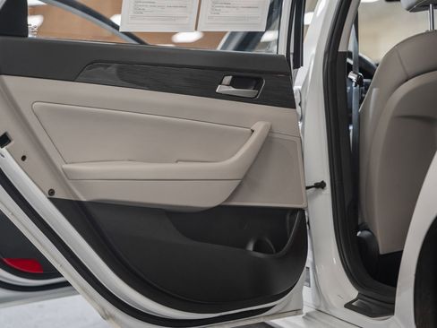 Used 2018 Hyundai Sonata Limited image 40