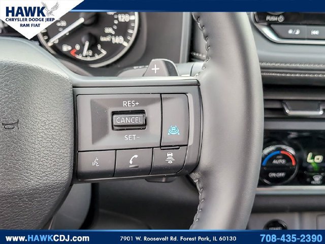Used 2026 Nissan Rogue SV AWD/4WD image 16