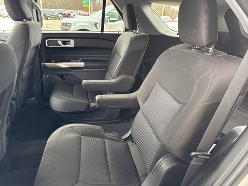 Certified 2023 Ford Explorer XLT image 33