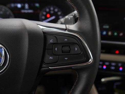 Used 2022 Buick Envision Essence w/ Technology Package I image 25