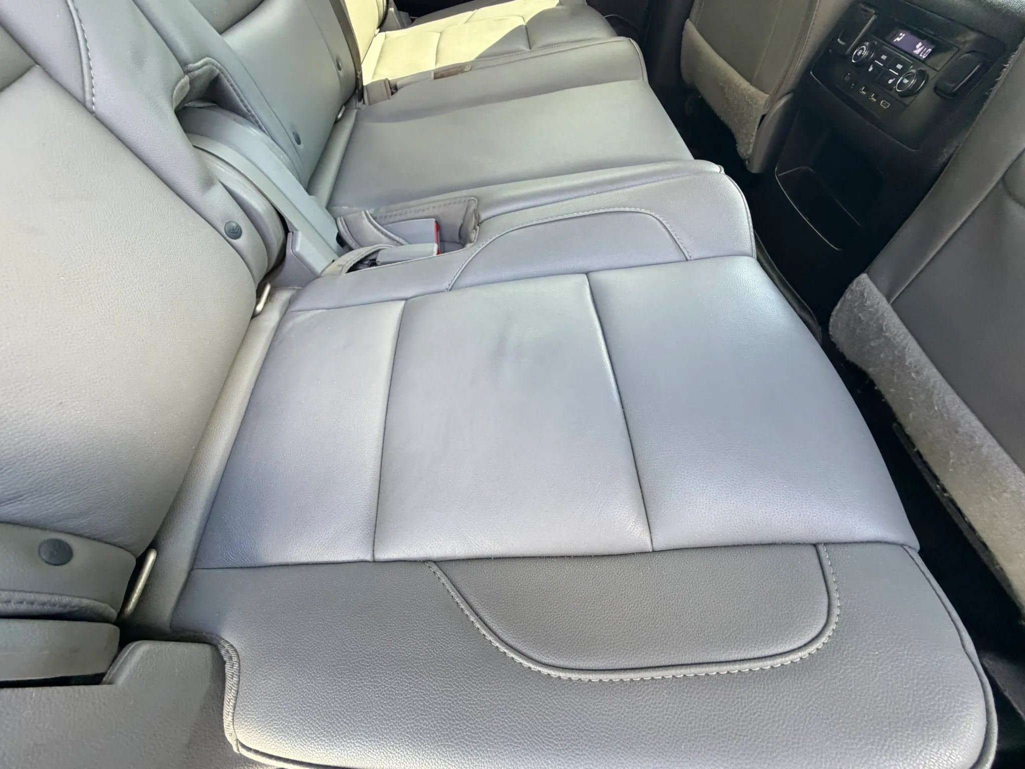 Used 2017 Chevrolet Suburban LT AWD/4WD image 28
