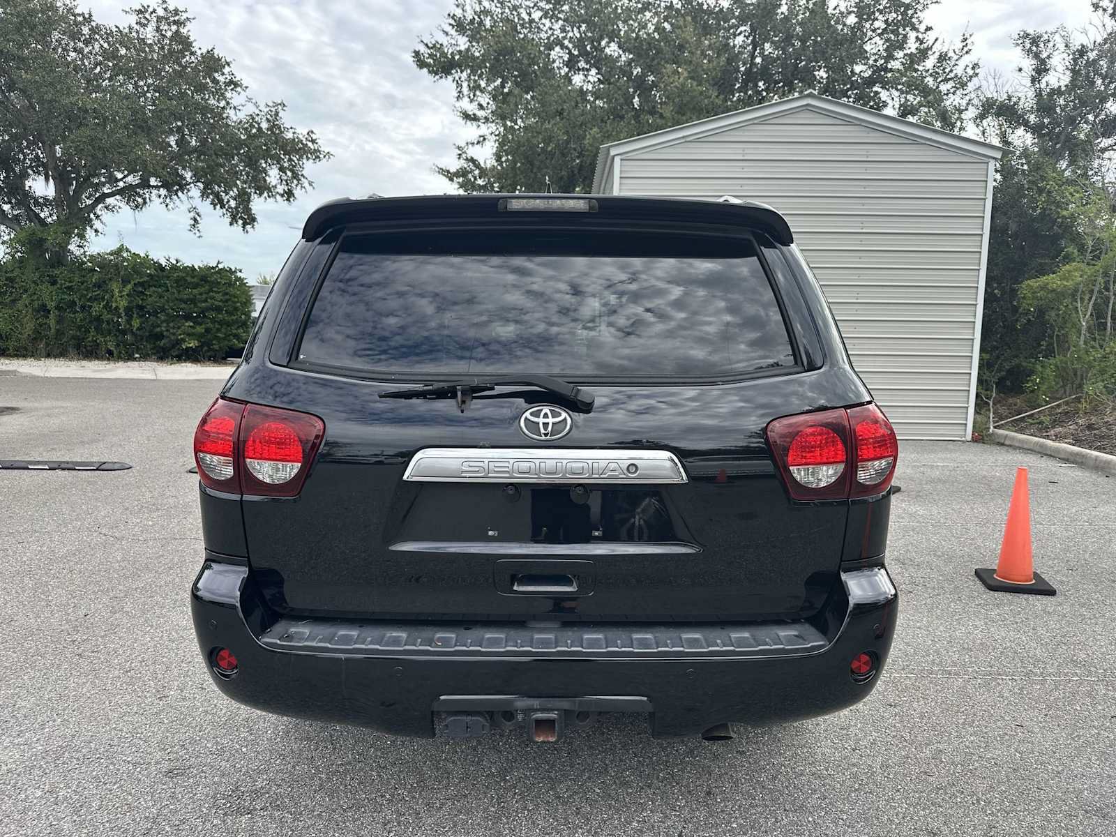 Used 2018 Toyota Sequoia Platinum AWD/4WD image 5