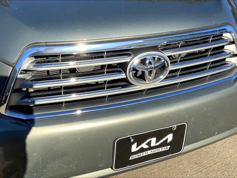 Used 2010 Toyota Highlander Limited image 28