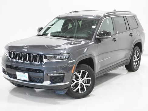 Certified 2024 Jeep Grand Cherokee L Limited w/ Luxury Tech Group II image 2