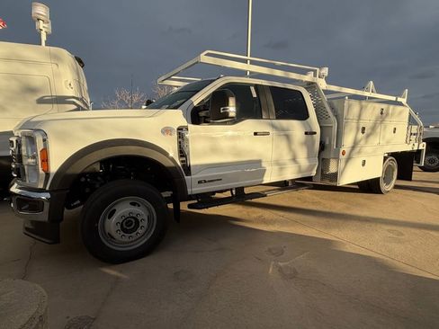 New 2026 Ford F550 4x4 Crew Cab image 2