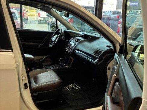 Used 2018 Subaru Forester 2.5i Touring image 32