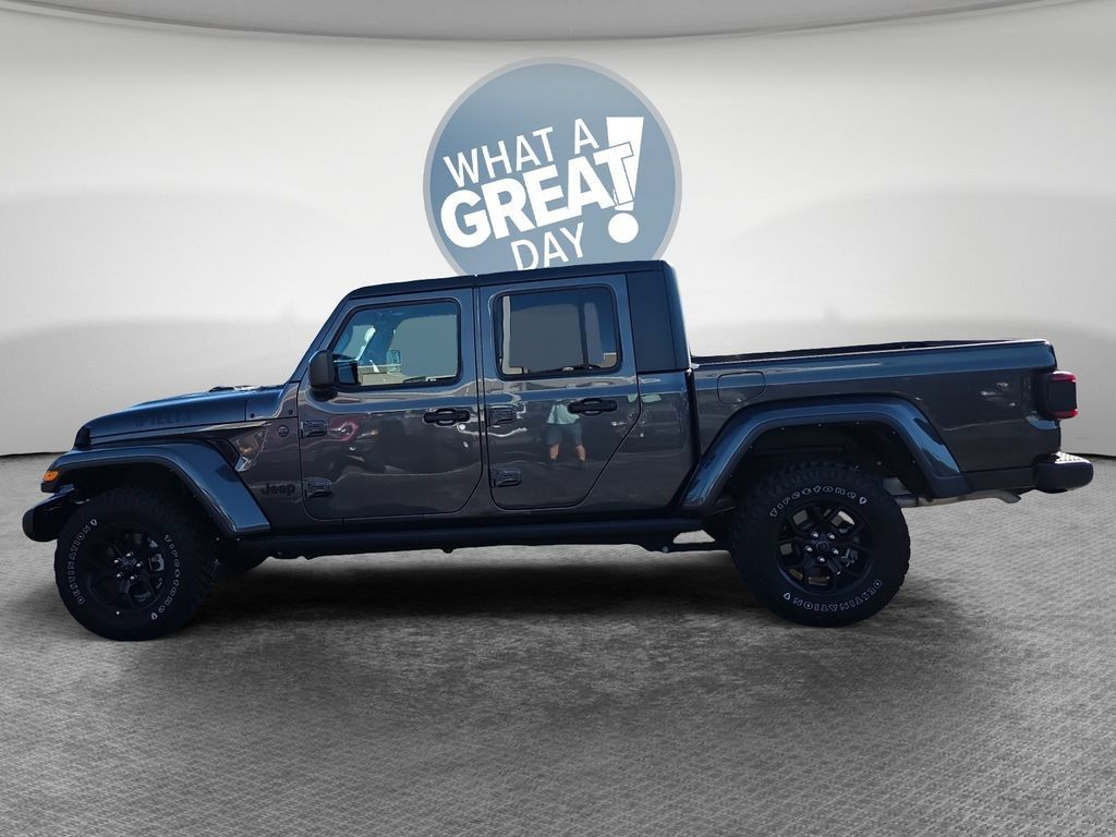 Used 2024 Jeep Gladiator Overland AWD/4WD image 7