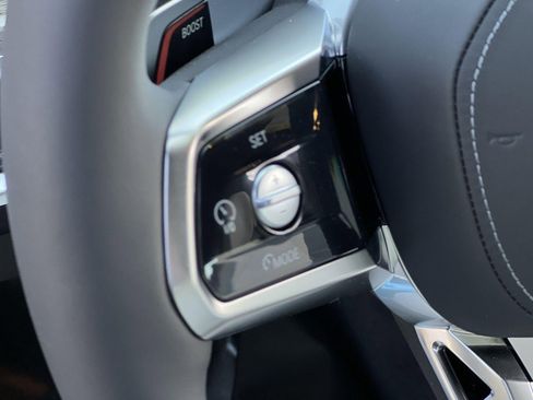 New 2025 BMW i7 eDrive50 w/ Executive Package image 30