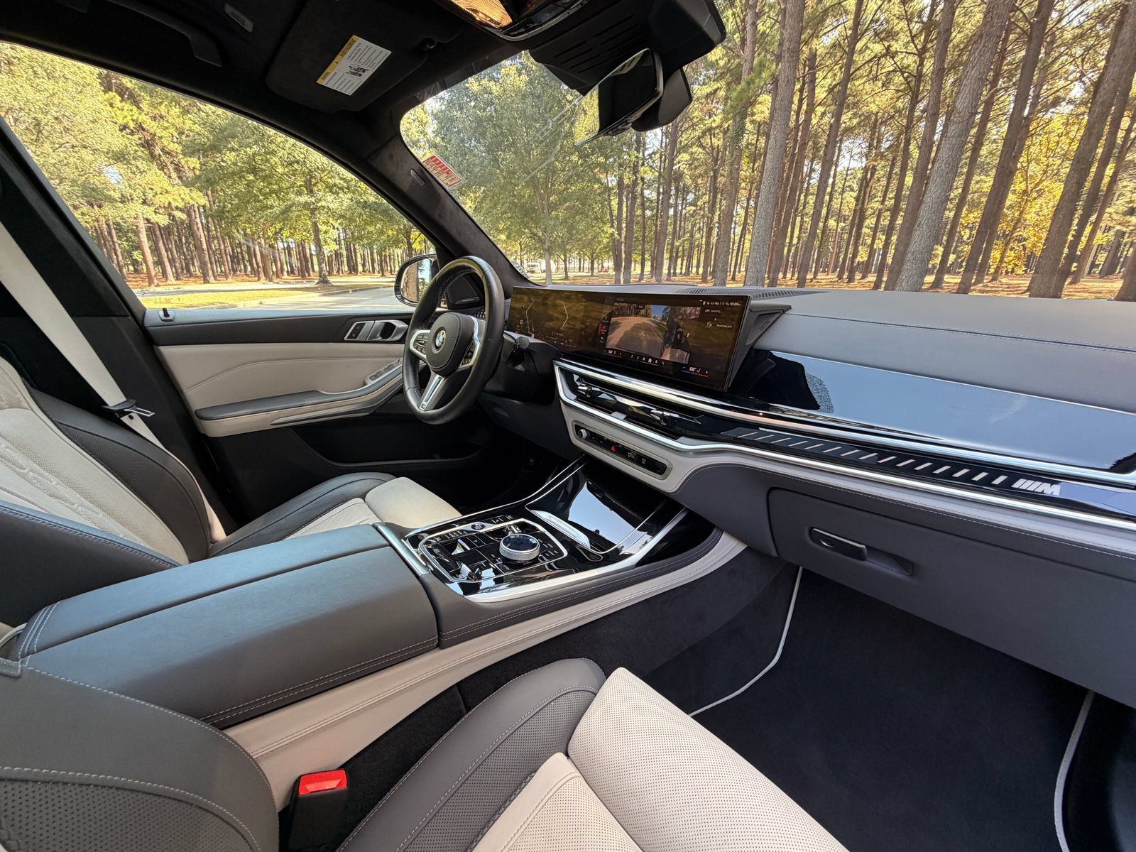 Used 2025 BMW X7 M60i AWD/4WD image 22