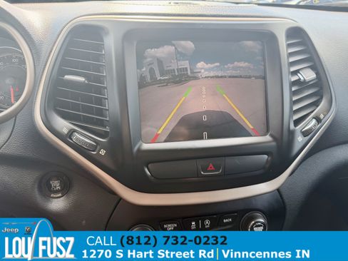 Used 2016 Jeep Cherokee Limited AWD/4WD image 24