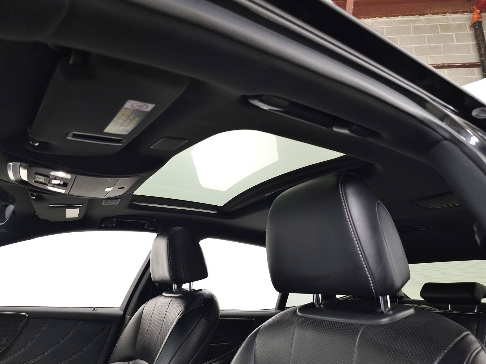 Used 2019 Lexus LS 500h AWD w/ Accessory Package (Z1) image 18