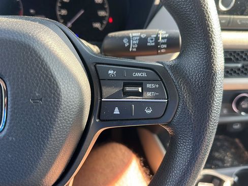 Used 2024 Honda HR-V LX image 12
