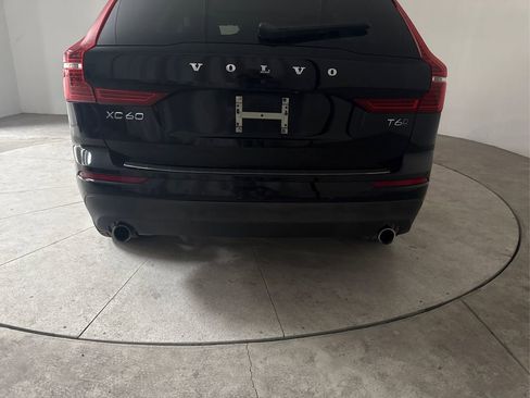 Used 2018 Volvo XC60 T6 Momentum w/ Vision Package image 27