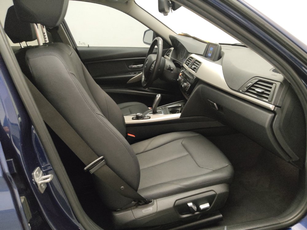 Used 2018 BMW 320i Sedan RWD image 21