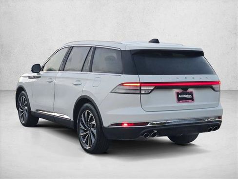 New 2026 Lincoln Aviator 2WD image 8