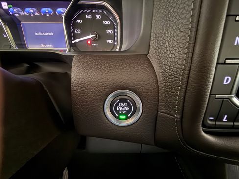 Used 2021 GMC Yukon Denali w/ LPO, Illumination Package RWD image 25
