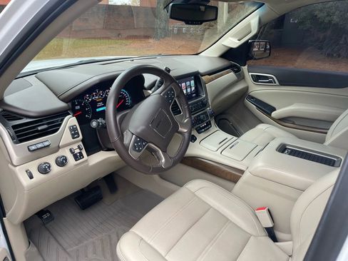 Used 2019 GMC Yukon Denali w/ Denali Ultimate Package image 11