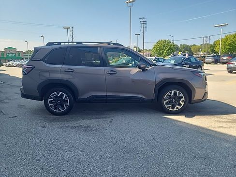 Used 2025 Subaru Forester Premium w/ Convenience Package #1 AWD/4WD image 7